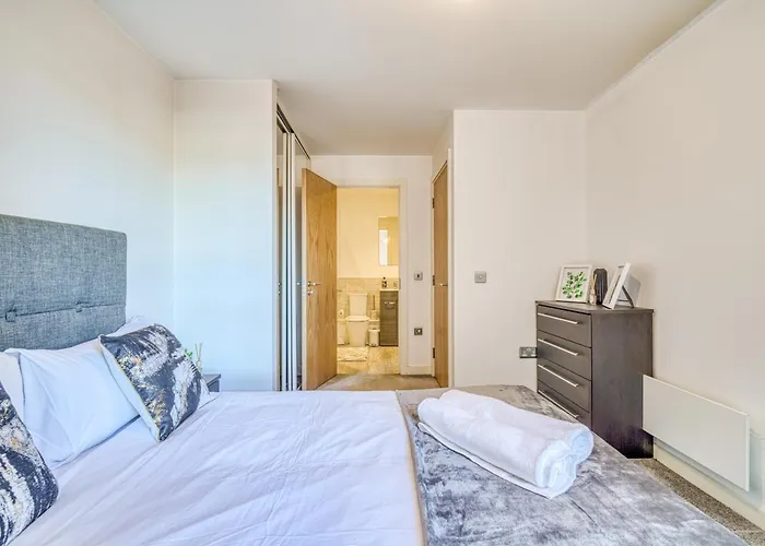 Executive With Sleek Modern Aesthetic * Manchester