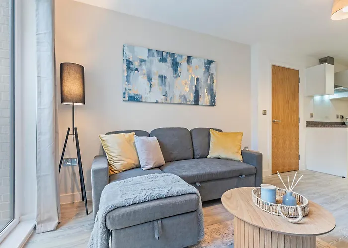 Apartamento Modern 1-bed Centre Flat - Balcony & Parking Mánchester