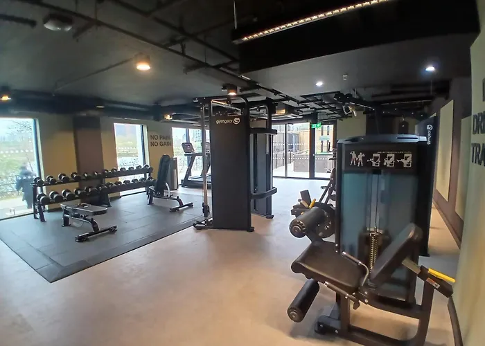 Modern 2br In With Parking アパート マンチェスター