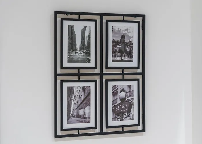 Modern 1-bed Centre Flat - Balcony & Parking