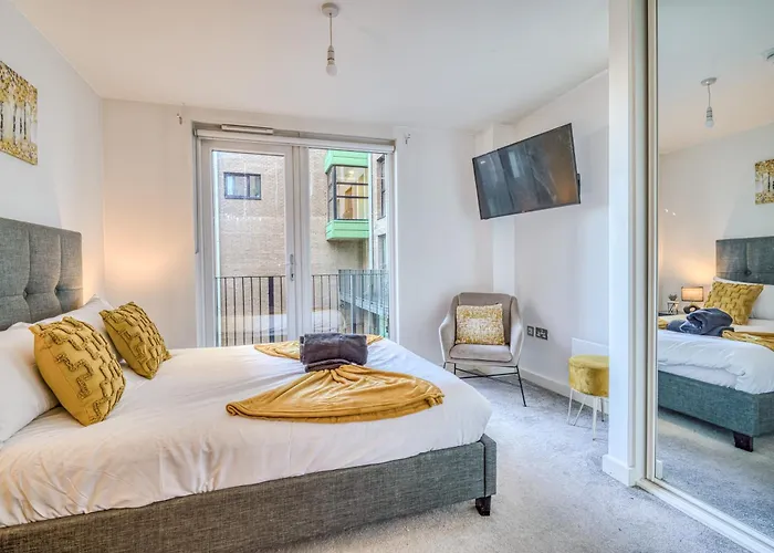 Executive With Sleek Modern Aesthetic Apartament *