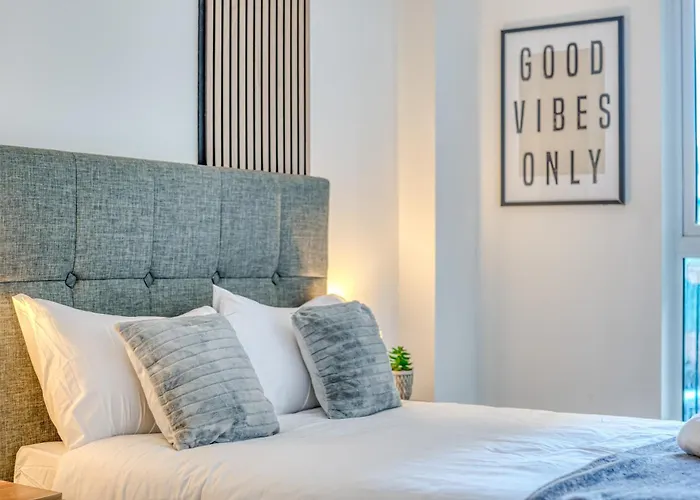 Apartament Executive With Sleek Modern Aesthetic