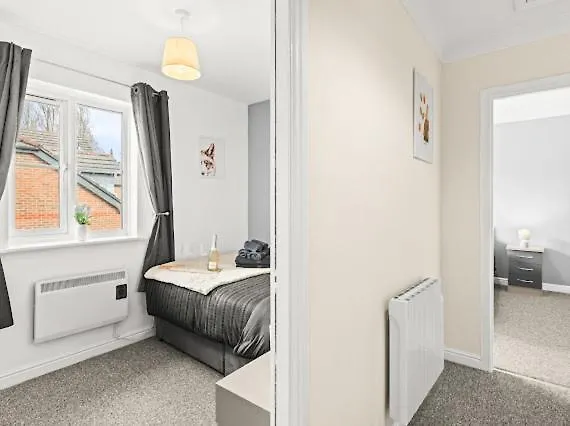 Arosa Escape- Modern2 Bed Suite,sleeps 5,free Parking,ps4,kingbed,wifi,near Christies * Mánchester