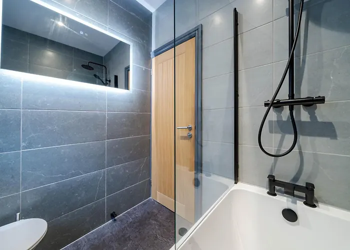 Long - 3br - Sleeps 6 - Free Parking Lejlighed Manchester