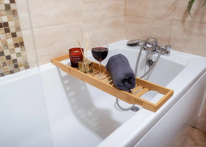 Near Uni And Hospital - Long - Fast Wi-fi - 15 Mins To * Mánchester