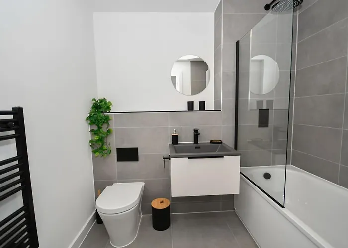 Apartment Modern 2 Bedroom In W Balcony *