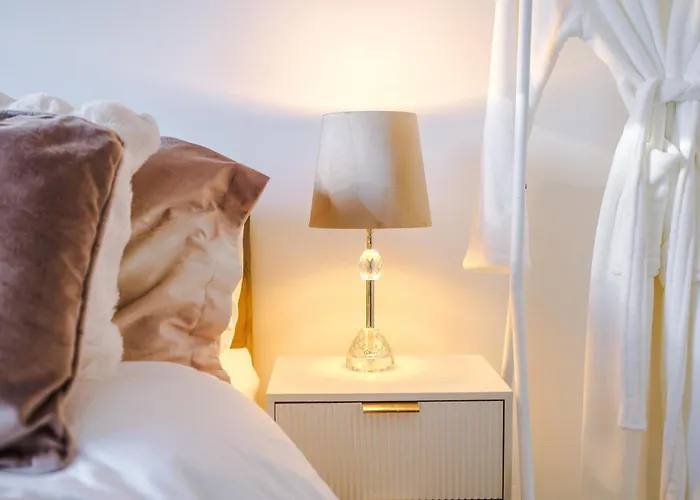 Stylish Mcr 1br Etihad Coop Live Parking Apartment *