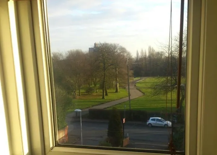 Elton Bank Manchester