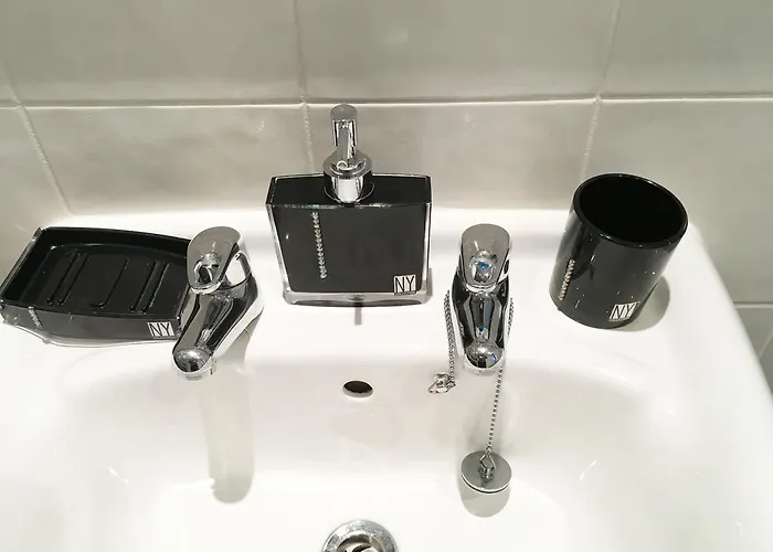 マイ プレイシズ ラグジュアリー サービス アパート *