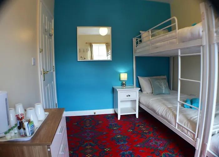 Pensión Schuster House *