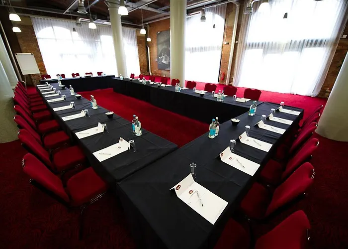 מלון The Place מנצ'סטר