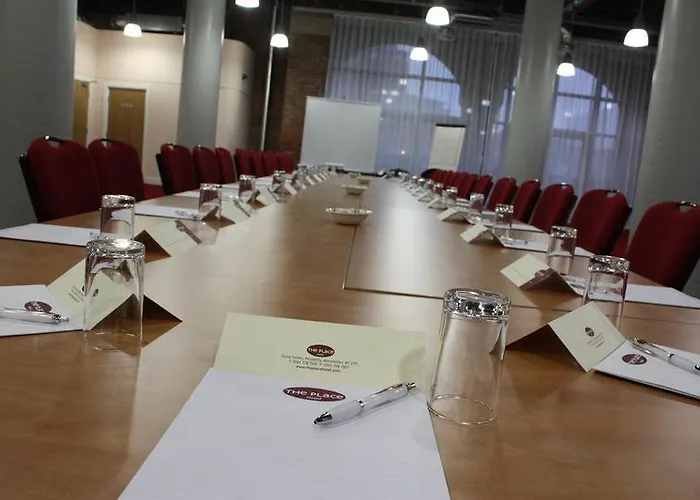 The Place מלון 4*