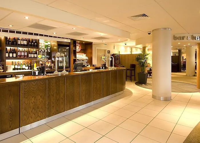 Hotel Premier Airport Runger Lane South 3*