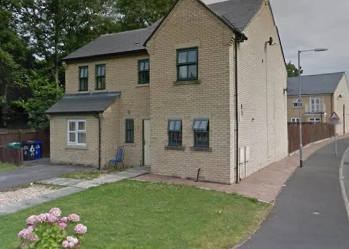 بيت ضيافة Schuster House