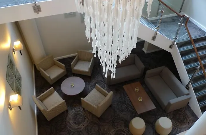 Hotel Express Centre By Ihg 3*