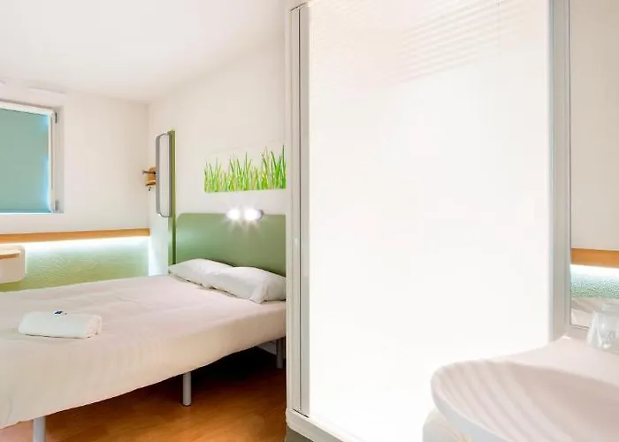 Ibis Budget Centre Pollard Street Hotel 2*