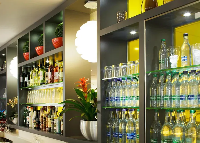 Ibis Centre Princess Street 3*