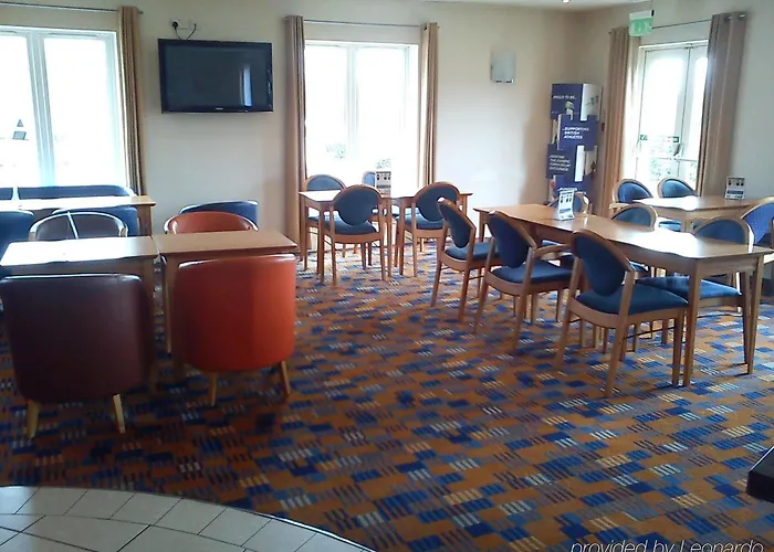 Express East By Ihg 3* 맨체스터