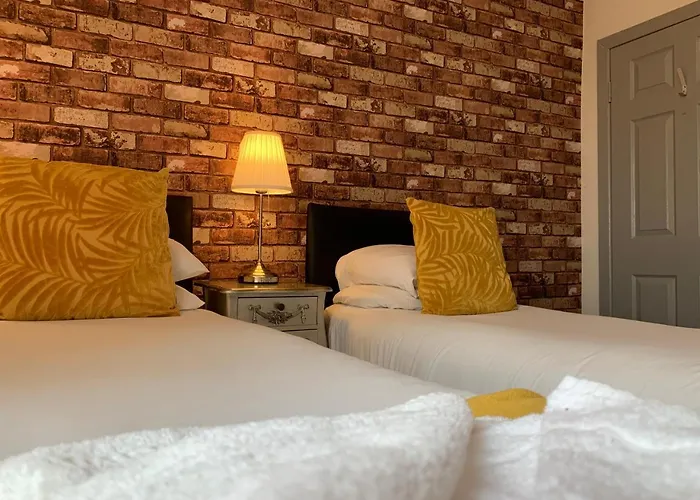 Ivy Mount Boutique 3*