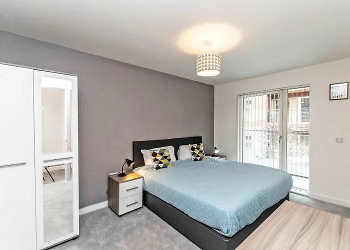 Halo House By Guestz *