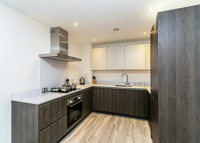 Halo House By Guestz