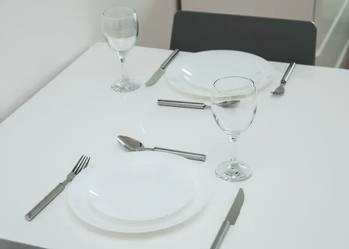 Free Street Parking Subject To Availability 맨체스터