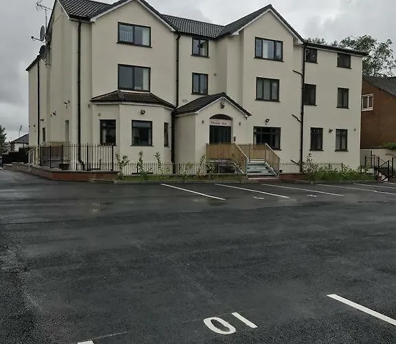 Отель Unique Executive Luxury