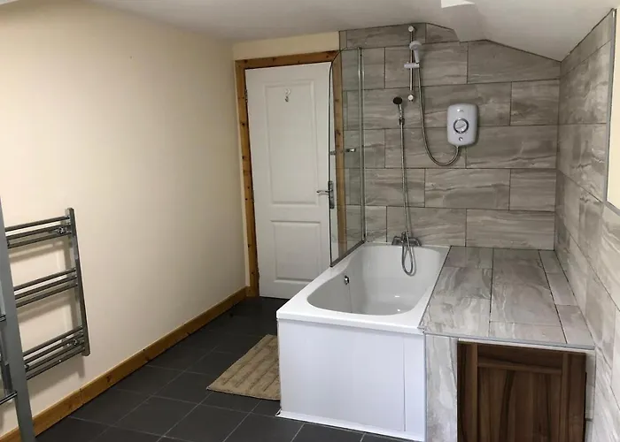 Unique Executive Luxury Отель