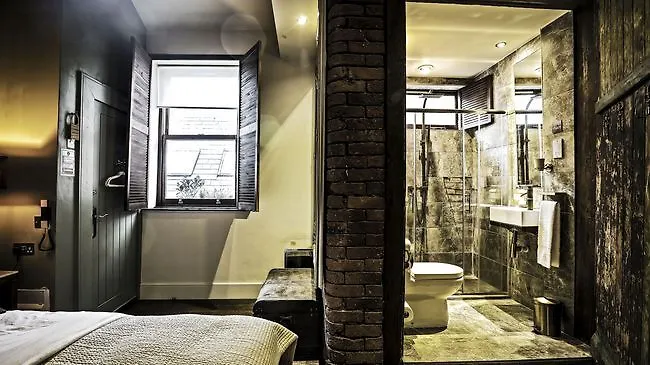 The Cow Hollow Hotel