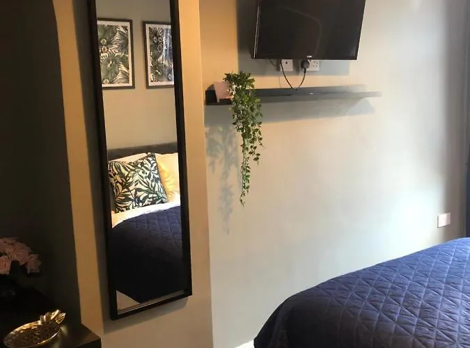 3. Stylish Private Double Near Centre * 맨체스터