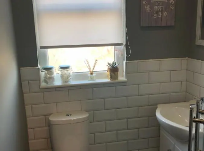 3. Stylish Private Double Near Centre Pensionat Manchester