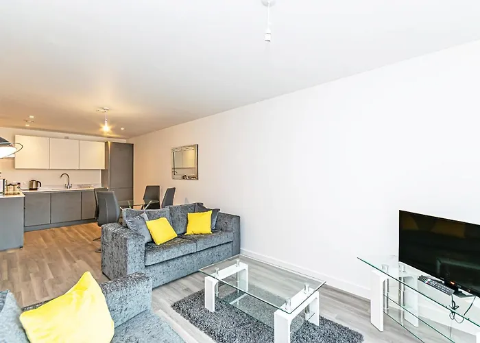 Halo House By Guestz *