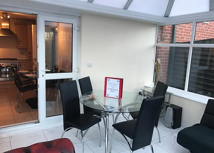 בית הארחה My-places Abbotsfield Court Townhouse 4 4*