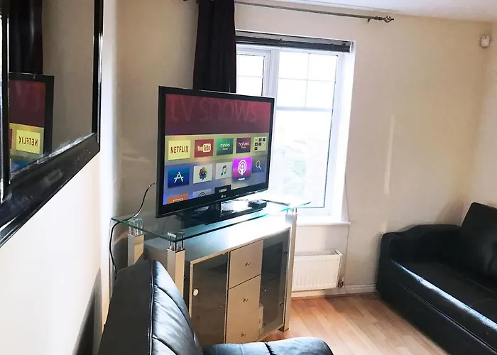 My-places Abbotsfield Court Townhouse 4 4*