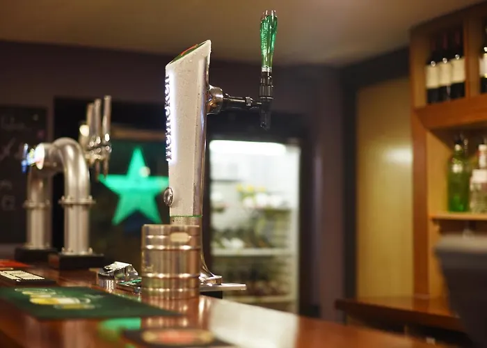 水边酒店和休闲俱乐部 3* 曼彻斯特