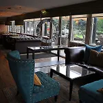 Marriott Victoria &