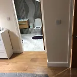 Big Rusholme With Tv And Private Bathroom-parking&wifi Bed & Breakfast Manchester