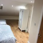 Bed & Breakfast Big Rusholme With Tv And Private Bathroom-parking&wifi *