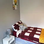 Queens Rooms, A Perfect Stay, Next To Shopping Parks And Central * Manchester