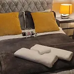 Chan's Springfield Guest house Manchester