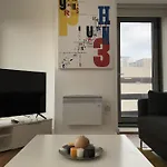 Media Stays - Luxury Апартаменты *