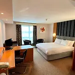 - Park, An Ihg Hotel 4*
