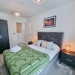 4 Bed Townhouse Free Parking Piccadilly Casa de Férias *