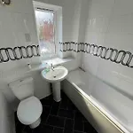 3 Bedroom House With Parking *