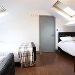 Apartmán Lewis In The Heart Of The Northern Quarter Sleeps Up To 12 Manchester