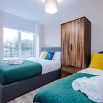 Daire Weelky And Monthly Bookings At Cassia Unit - Telly Homes Ltd -brand New 1 Bedroom Salford, Manchester