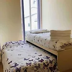 Casa vacanze 3-bedroom House - Car Parking - Air Conditioning *