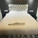 The Pleasant House Otel