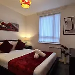 Daire Cozy 2Bd & 1Ba City Centre Luxury With Free Parking *