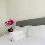 Modern, Stylish And Central Homestay